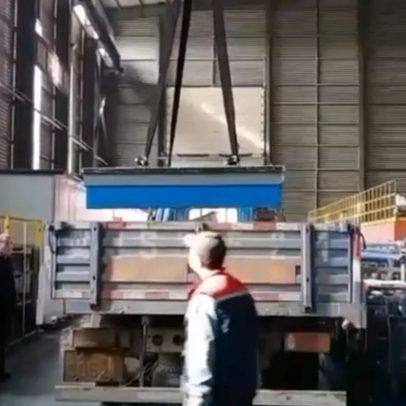 די געשטאַלט אייַזן פּלאַטפאָרמע איז לאָודיד אויף די פאָרמיטל פֿאַר טראַנספּאָרט